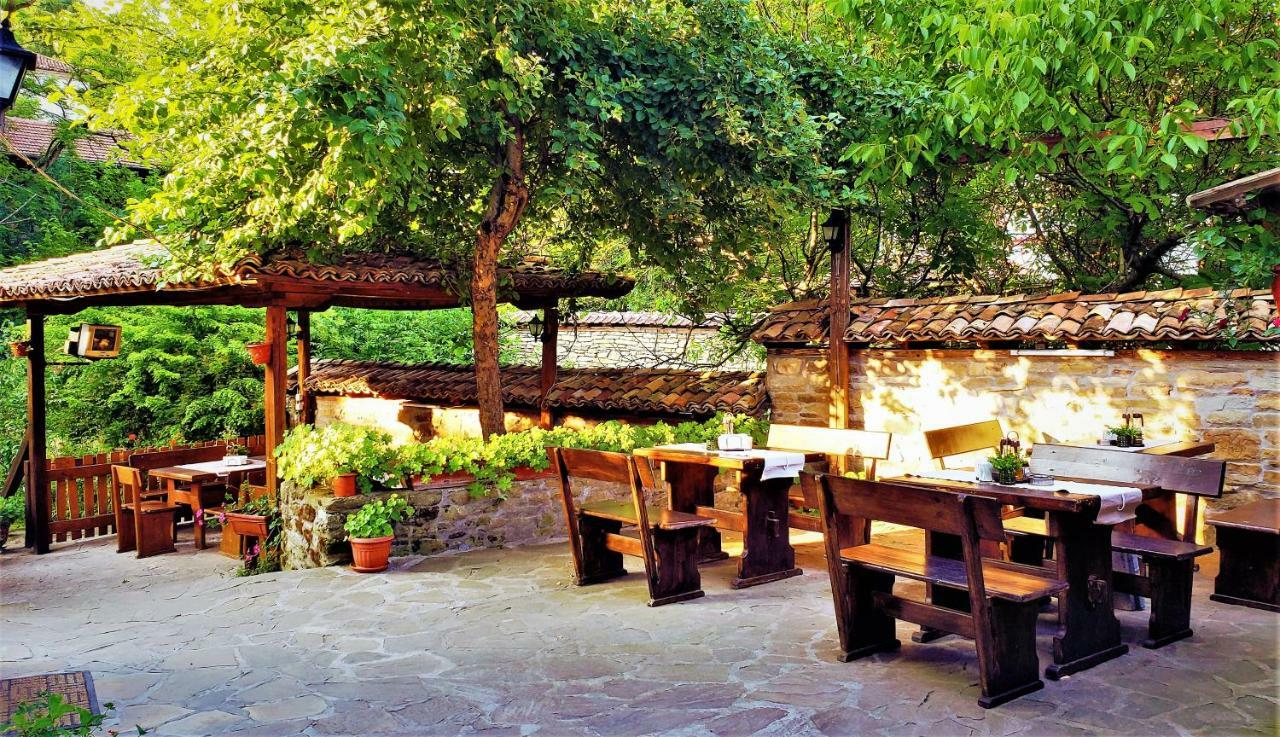 Yakovtsi Inn Exterior photo